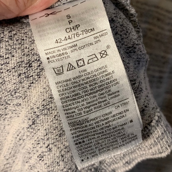 GAP Heather Gray Short Sleeve T-Shirt - Picture 2 of 4